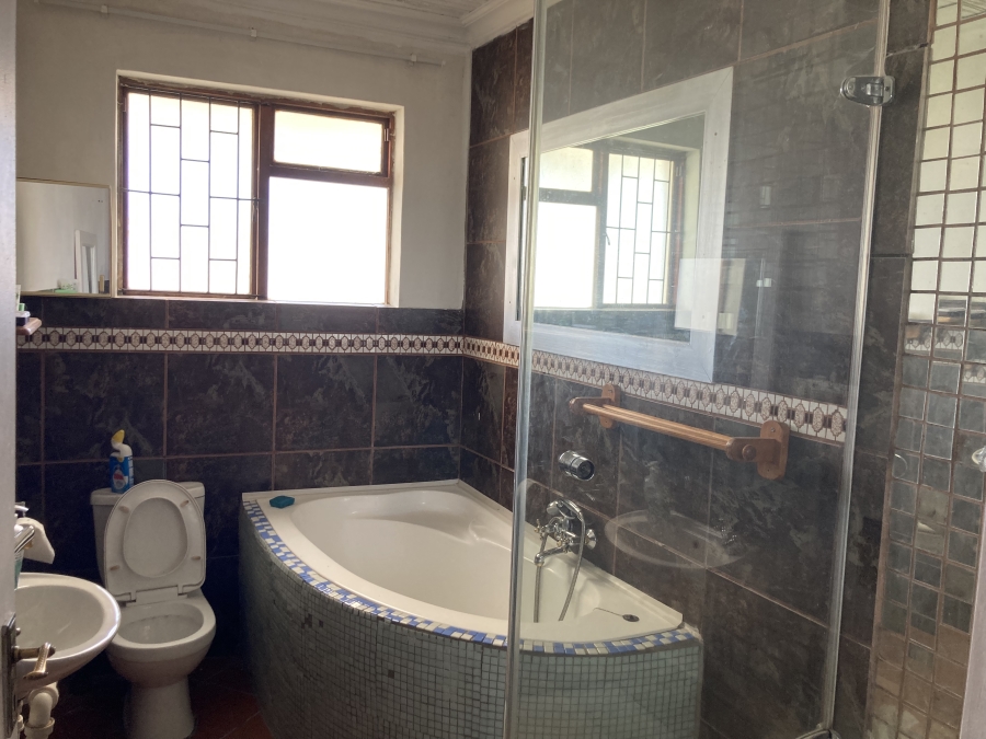 5 Bedroom Property for Sale in Bettys Bay Western Cape